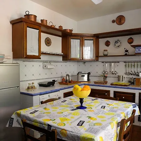 Alba Mondello بيت ضيافة