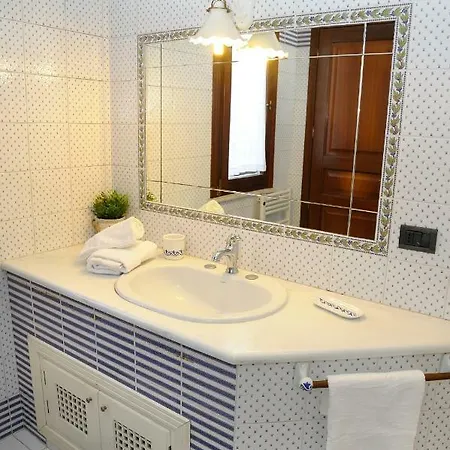 بيت ضيافة Alba Mondello 3*